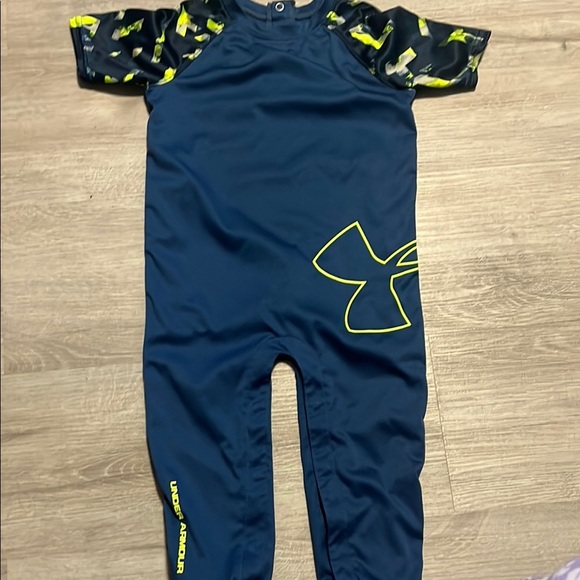 Under Armour Kids Swim Rashguard - Navy and Neon Yellow - Picture 1 of 1